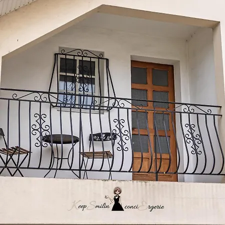 Maison Rejeanne, La Retro Chic A